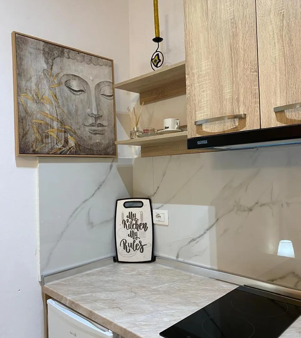 Rei'S Room In The City Center Dıraç Daire