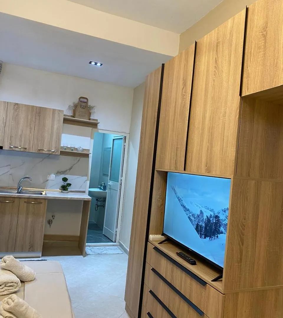 Daire Rei'S Room In The City Center Dıraç